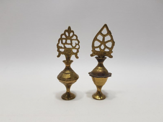 İKİ ADET ANTİKA PİRİNÇ SÜRMEDAN