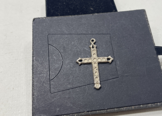 HAÇ FORMUNDA GÜMÜŞ KOLYE