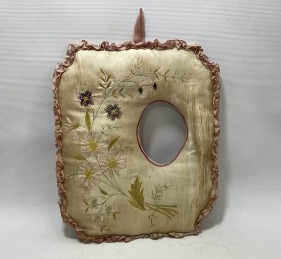 OSMANLI DÖNEMİ İPEK ÜZERİ EL İŞLEMESİ FOTOĞRAFLIK