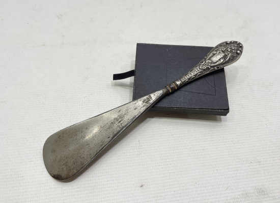 1900 BAŞLAR GÜMÜŞ AYAKKABI ÇEKECEĞİ - KERATA