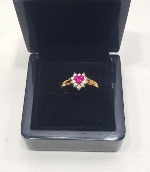 ÜZERİ ZİRKON TAŞLARLA SÜSLÜ ALTIN KAPLAMA YÜZÜK