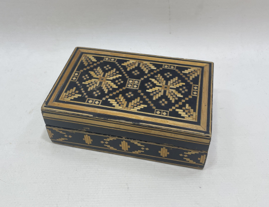 SAMAN ÇÖPÜNDEN YAPILMIŞ EL YAPIMI ANTİKA  AHŞAP KUTU