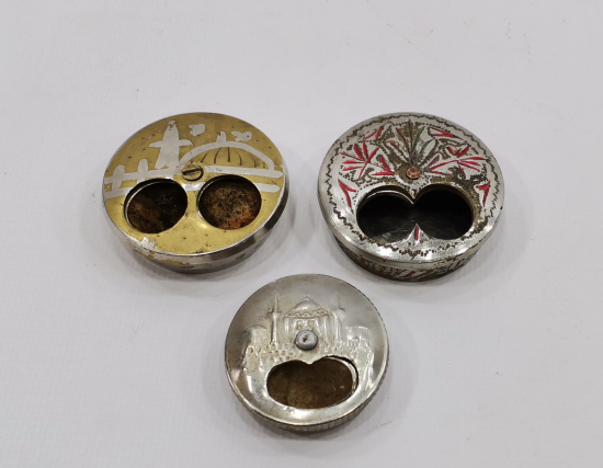 ÜZERİ KALEM İŞÇİLİKLİ 3 ADET ANTİKA KOKULUK