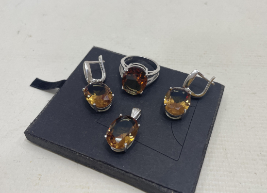 ZULTANİT TAŞLI GÜMÜŞ TAKIM