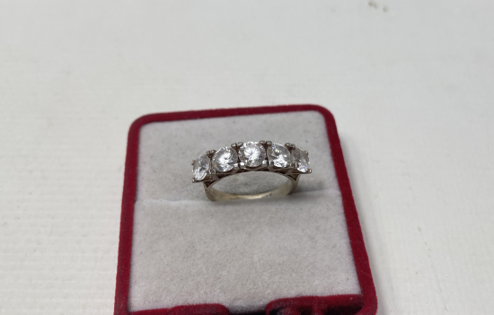 BÜYÜK MARGAZİT TAŞLARLA SÜSLÜ 5 TAŞ YÜZÜK