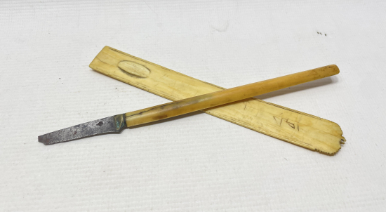 OSMANLI DÖNEMİ BURSALI REMZİ USTA YAPIMI FİLDİŞİ HATTAT İŞİ MAKTA VE KALEMTRAŞI