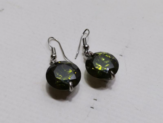 ANTİKA PERİDOT TAŞLI GÜMÜŞ KÜPE 