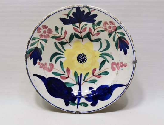 OSMANLI DÖNEMİ EL BOYAMA ÇİÇEKLERLE SÜSLÜ PORSELEN TABAK