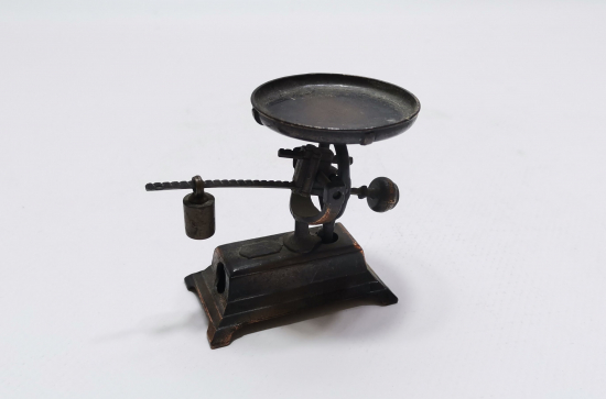 İSPANYA YAPIMI ANTİKA MİNİ TERAZİ - ŞAŞIRTICI UFAKLIKTA