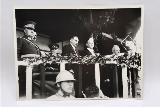 1933 ATATÜRK 10. YIL KONUŞMASINI YAPARKEN ORJİNAL BÜYÜK BOY FOTOĞRAF