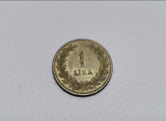 ÇİL KONDİSYONDA 1948 GÜMÜŞ 1 LİRA
