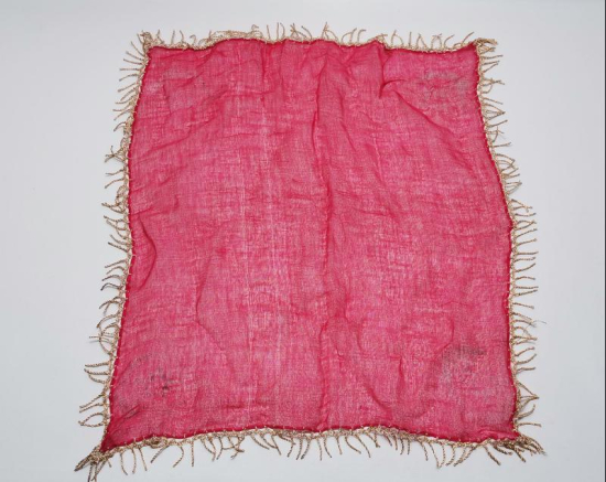 OSMANLI DÖNEMİ DÖRT KÖŞESİ AY YILDIZLI SANCAK FORMLU BEZ