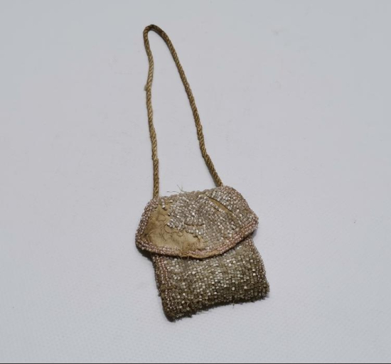 OSMANLI DÖNEMİ ÜZERİ BONCUK İŞLEME BOZUK PARA ÇANTASI