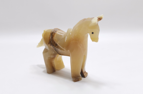 AKİK TAŞINDAN YAPILMIŞ ANTİKA AT FİGÜRÜ