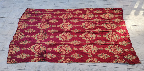 OSMANLI DÖNEMİ DEV BOYDA EL DOKUMA İPEK ÜZERİ GÜMÜŞ SIRMA İŞÇİLİKLİ KUMAŞ