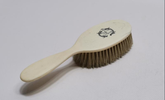 OSMANLI DÖNEMİ CH İNİSİYALLİ FİLDİŞİ ELBİSE FIRÇASI