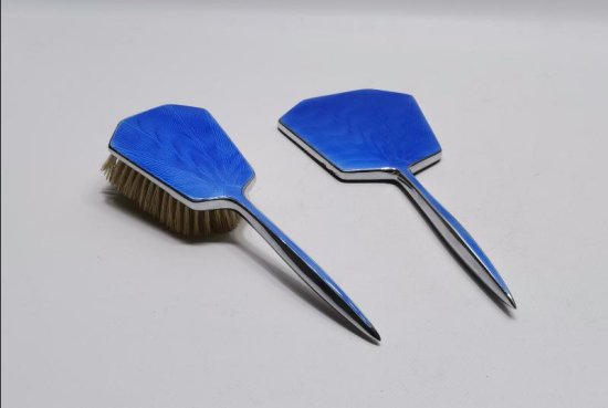 OSMANLI DÖNEMİ LEVANTEN İŞİ MİNELİ ELBİSE FIRÇASI VE EL AYNASI TAKIMI