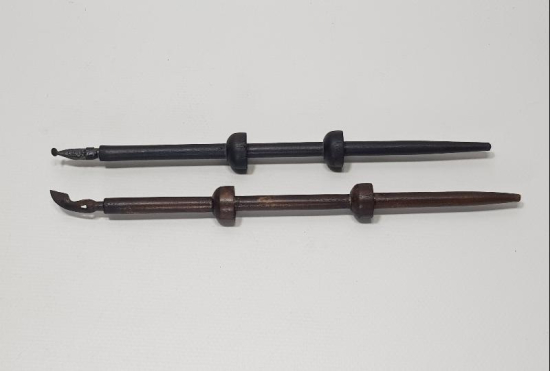 OSMANLI DÖNEMİ MİNARE FORMLU BİR ÇİFT AHŞAP HATTAT DİVİTİ