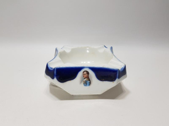 1900'LERDEN NAPOLYON RESİMLİ PORSELEN KÜL TABLASI 