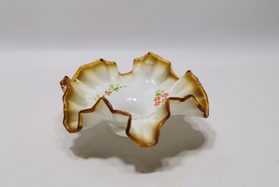 TAMAMI EL BOYAMA İŞÇİLİKLİ KOPARMA CAMDAN MAMUL LOKUMLUK