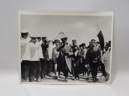 MUSTAFA KEMAL ATATÜRK, EŞİ LATİFE HANIM VE DEVLET ERKANI ORJİNAL BÜYÜK BOY FOTOĞRAF