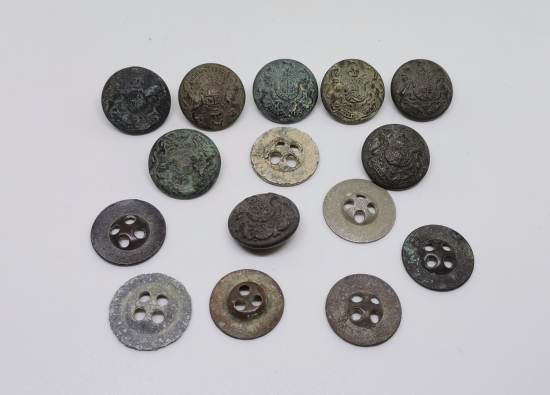 1. DÜNYA SAVAŞI DÖNEMİ İNGİLİZ ASKERİ DÜĞME LOTU