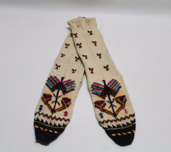 OSMANLI DÖNEMİ TAMAMI EL ÖRME HAYAT AĞAÇLI VE KOÇ BOYNUZU MOTİFLİ YÖRÜK İŞİ ÇORAP