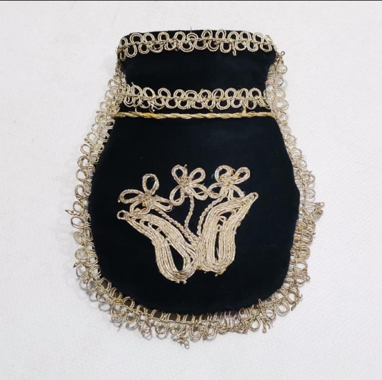 OSMANLI DÖNEMİ ALTIN SIRMA İŞLEMELİ KADİFE PARA KESESİ 