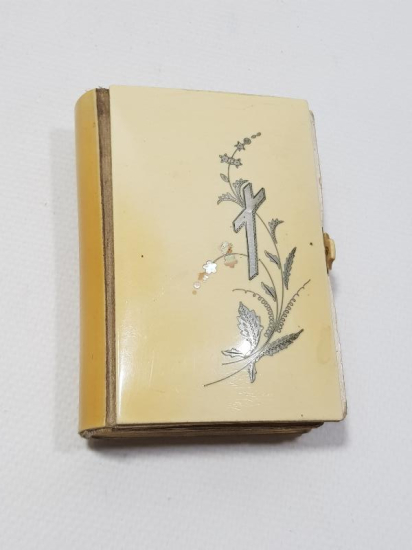 1874 TARİHLİ BAKALİT CİLTLİ GÜMÜŞ KAKMALI NADİR CEP İNCİLİ