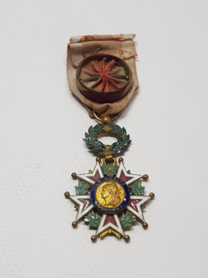 ORJİNAL İPEK ASKISIYLA BİRLİKTE FRANSA ŞÖVALYE LİYAKAT NİŞANI 