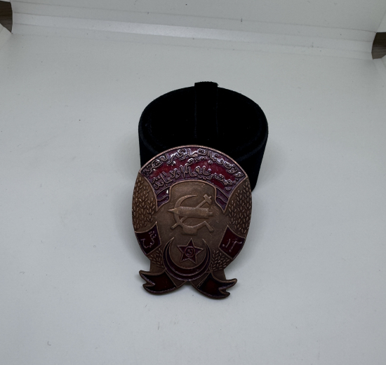 ÜZERİ OSMANLICA YAZILI CUMHURİYET BAŞLARI ORAK ÇEKİÇ FİGÜRLÜ RUSYA İTTİFAKI KOMÜNİST PARTİ ROZET