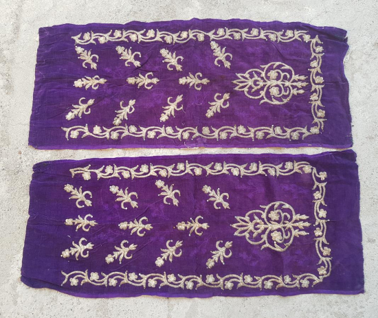 OSMANLI DÖNEMİ BİR ÇİFT GÜMÜŞ SIRMA İŞÇİLİKLİ BİNDALLI YASTIK YÜZÜ