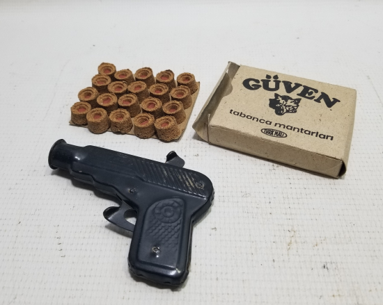 ANTİKA METAL MANTAR TABANCASI VE MANTARLARI