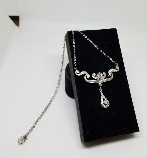 PIRLANTA TAŞLI SU DAMLASI MODELİ GERDANLIK - KOLYE