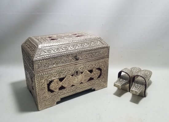 ORJİNAL GÜMÜŞ KUTUSUNDA ANTİKA GELİN HAMAM TAKIMI