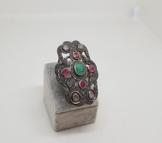 ELMAS, YAKUT VE ZÜMRÜT TAŞLI ÖZEL YAPIM BÜYÜK BOY GÜMÜŞ YÜZÜK