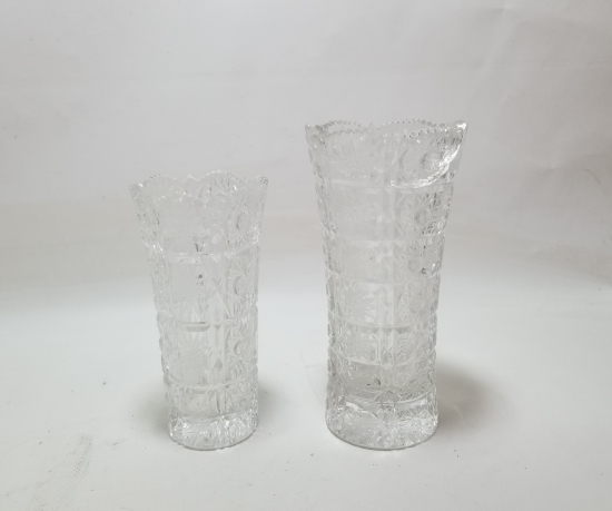 KRİSTAL KESME İŞÇİLİKLİ İKİ ADET ANTİKA CAM VAZO