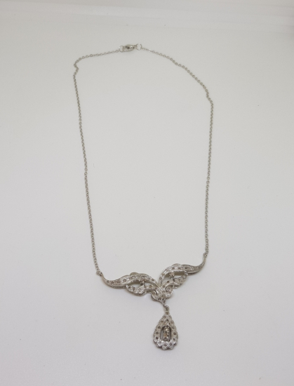 PIRLANTA TAŞLARLA SÜSLÜ KOLYE GERDANLIK