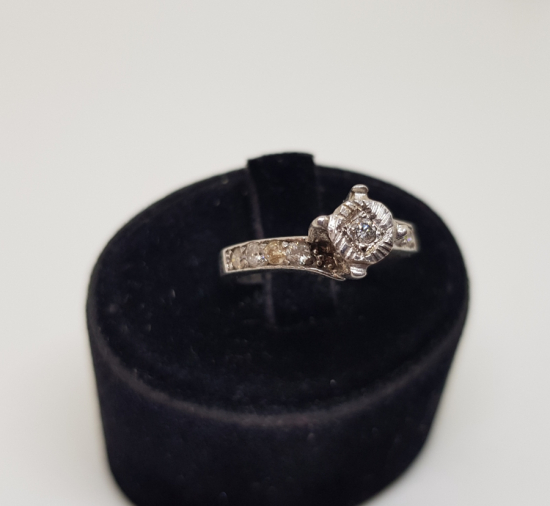 YAYIK TEK TAŞ MODELİ PIRLANTA TAŞLI YÜZÜK