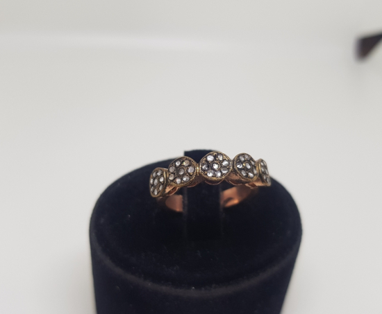 ELMAS TAŞLI BEŞLİ PAPATYA MODEL YÜZÜK