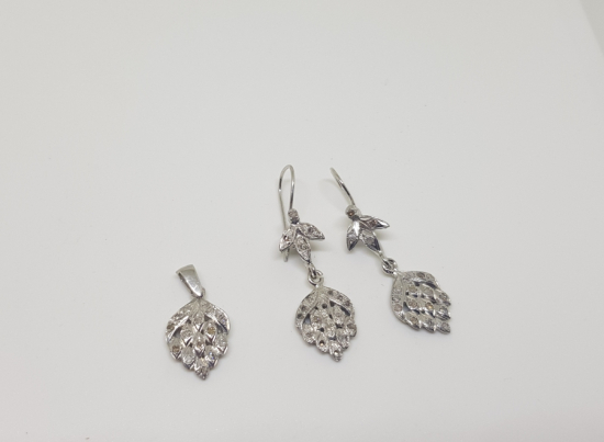 PIRLANTA TAŞLI ÜZÜM SALKIMI MODEL KOLYE KÜPE TAKIMI