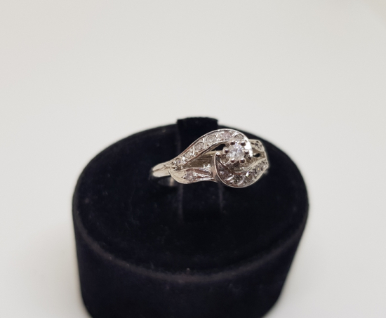 PIRLANTA TAŞLI SALYANGOZ MODEL YÜZÜK