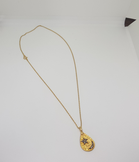 AY YILDIZLI VE DUALI ELMAS KOLYE