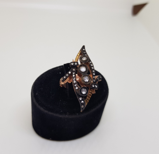 ELMAS TAŞLI YANTİRİ MODEL YÜZÜK