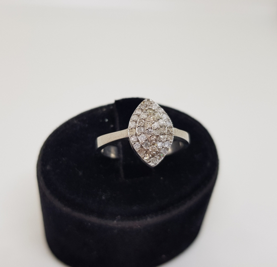 PIRLANTA TAŞLI FRANSIZ DAMLA MODELİ YÜZÜK