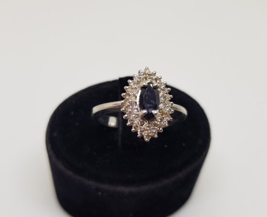 GRANAT VE PIRLANTA TAŞLI OVAL FORMLU YÜZÜK