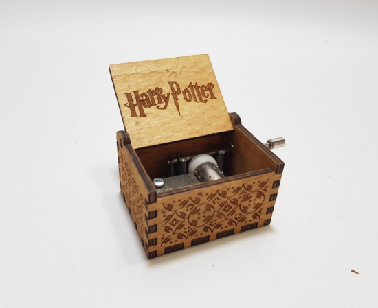 EL YAPIMI HARRY POTTER MÜZİĞİ ÇALAN LATERNALI KUTU.