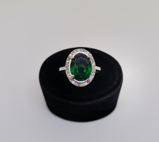 PIRLANTA VE ZÜMRÜT TAŞLI BÜYÜK OVAL YÜZÜK