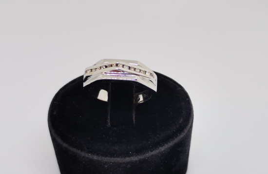 TİFANNY MODEL PIRLANTA TAŞLI YÜZÜK