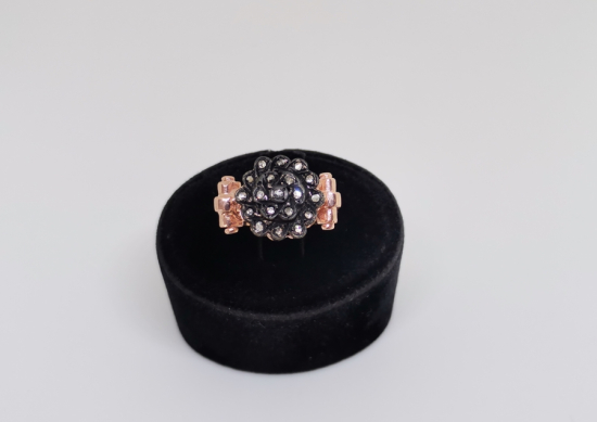 MİNİ DİVANHANE MODELİ ELMAS TAŞLI YÜZÜK